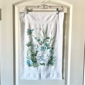 Vintage JC Penney Blue Rose floral hand towel